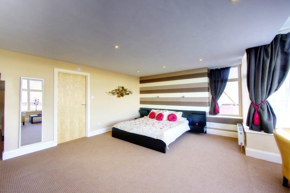 Menzies Silverlink Park South Shields Extérieur photo