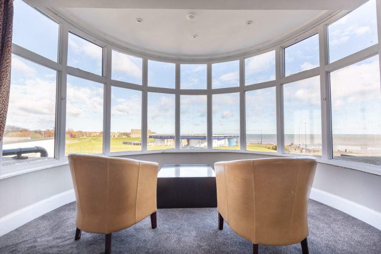 Menzies Silverlink Park South Shields Extérieur photo