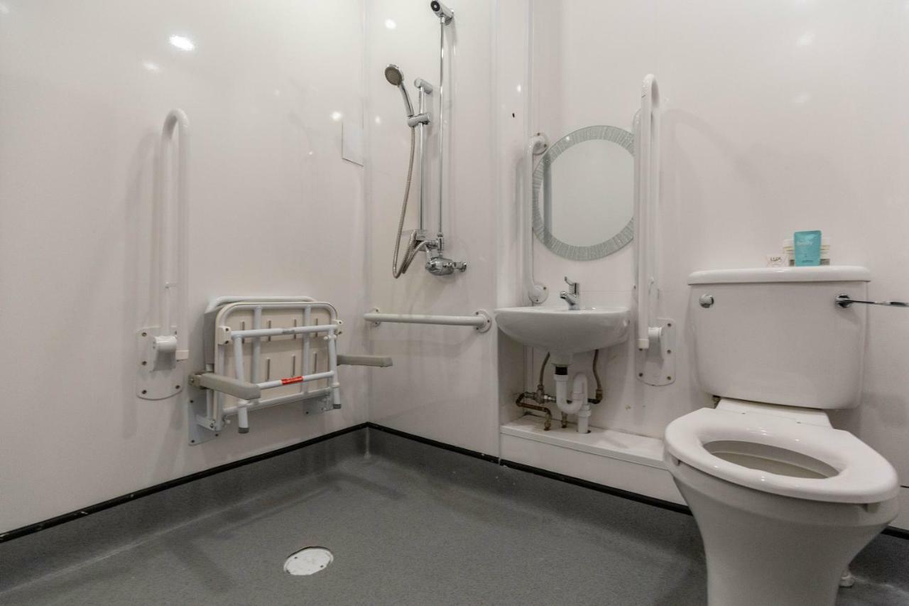 Menzies Silverlink Park South Shields Extérieur photo