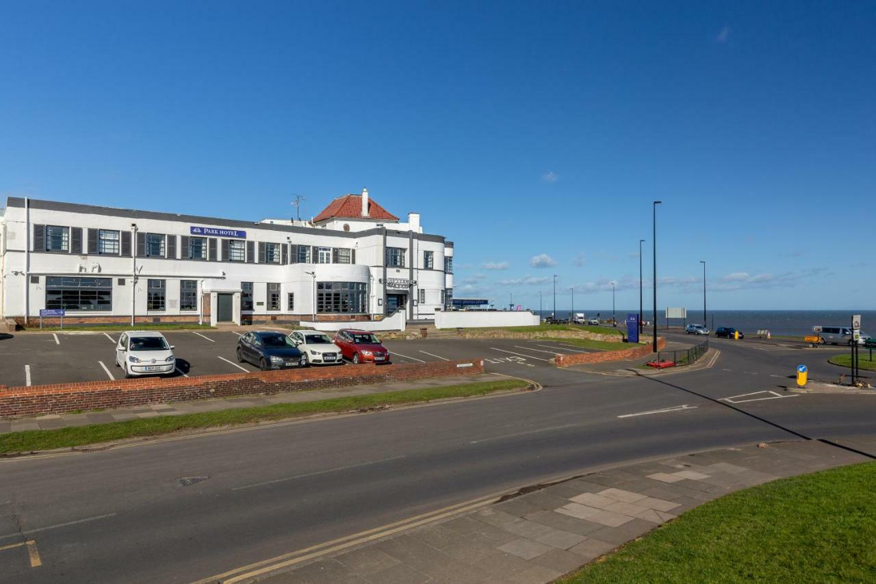 Menzies Silverlink Park South Shields Extérieur photo